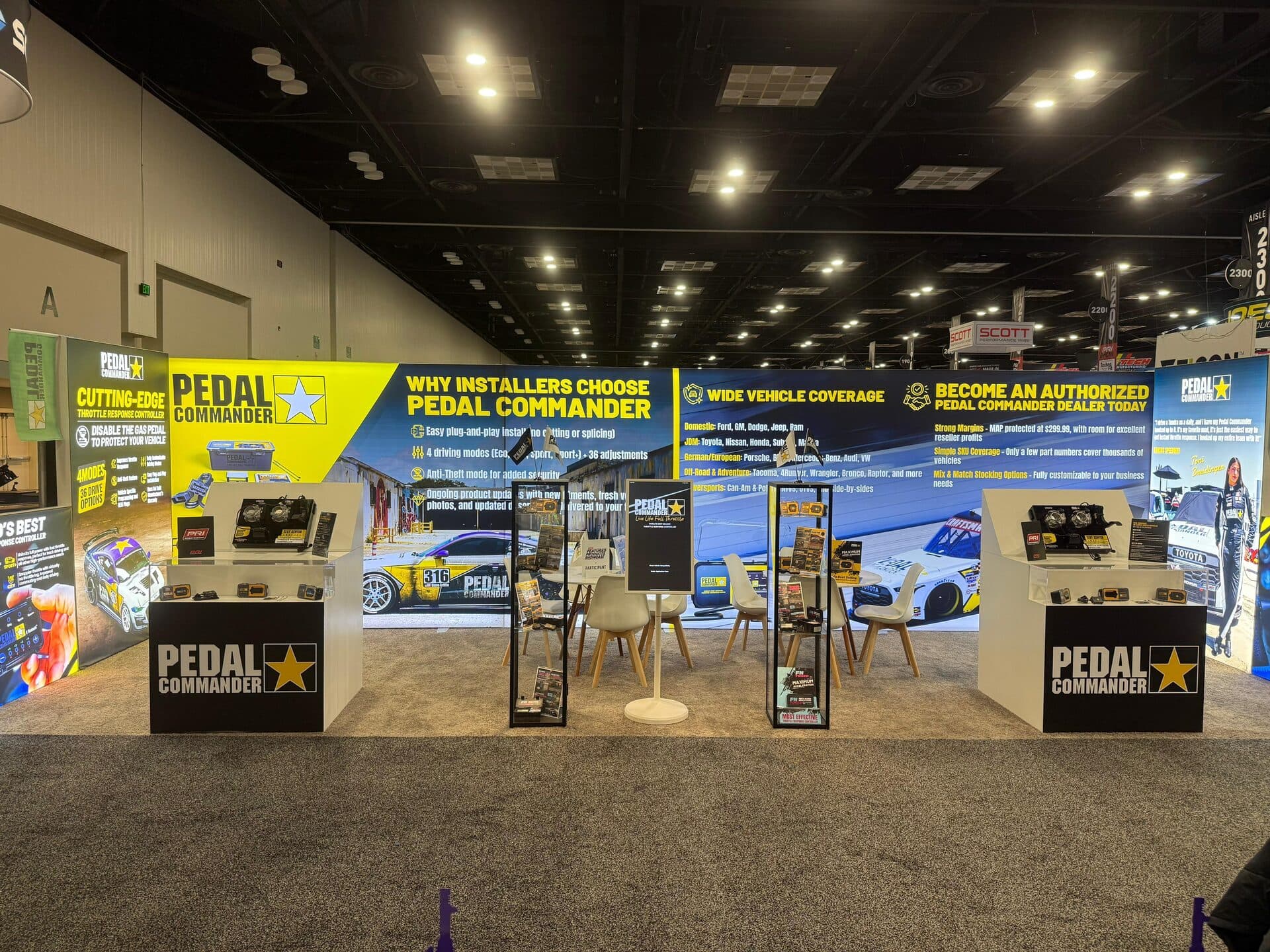 Trade show booth built by Atroq Expo